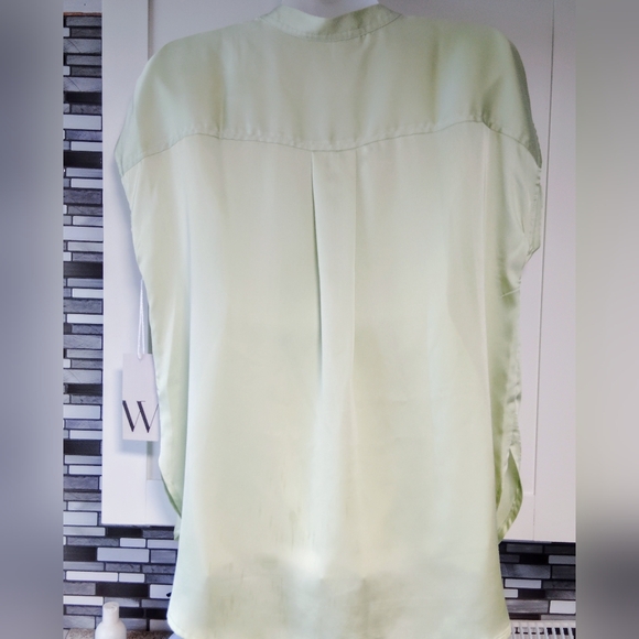 NWT -Worthington flowy half button down blouse - Picture 3 of 4